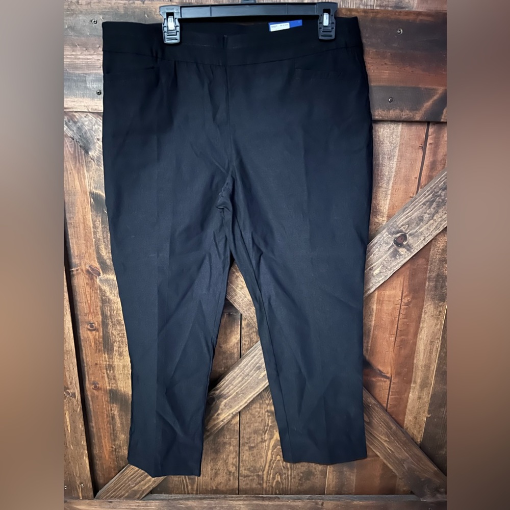 Women’s dress pants, black, pull on